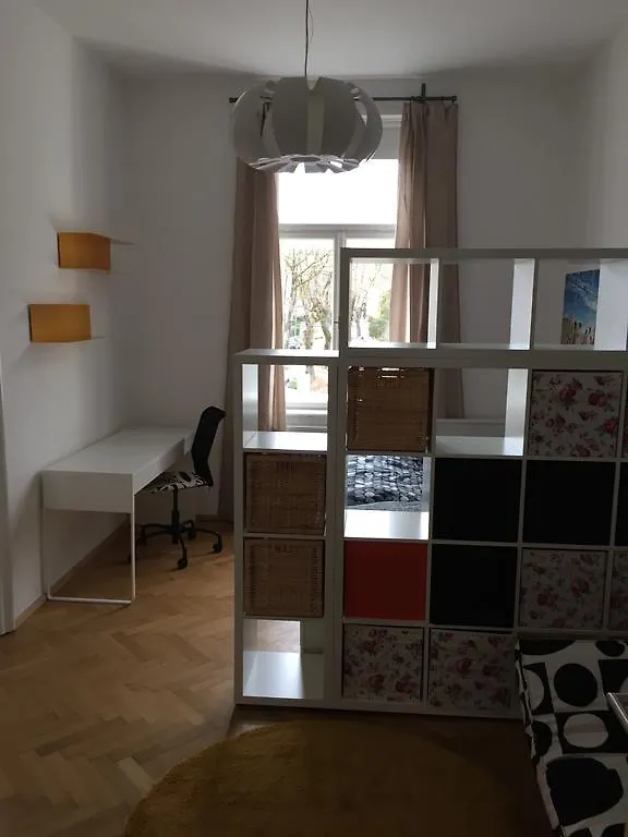 Innsbruck Saggen Large Flat
