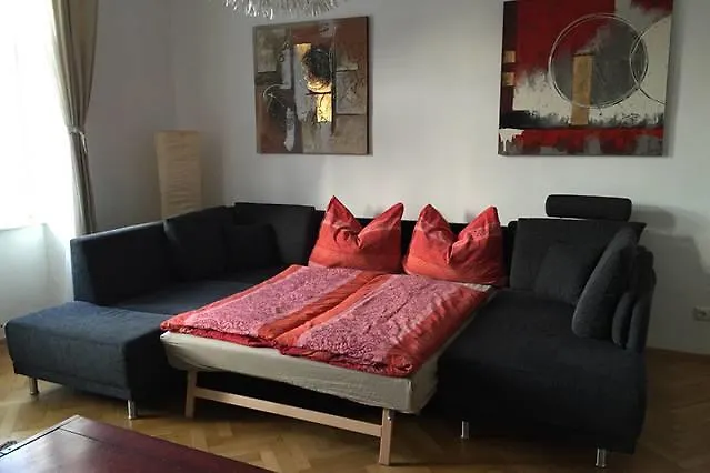 Innsbruck Saggen Large Flat