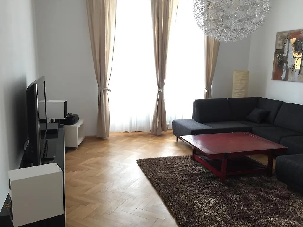 Innsbruck Saggen Large Flat Austria